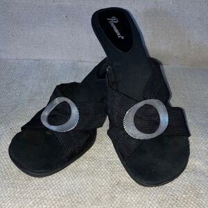 Penmans women’s size 8 Kitty Black Heels with Silver Accents elasticized straps